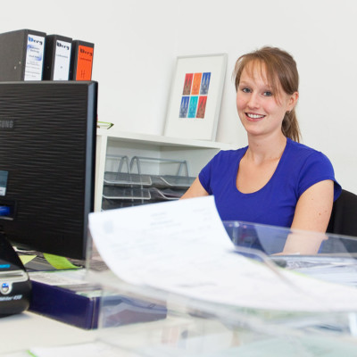 ausbildung-kaufmann-frau-bueromanagement-tischlerei-berg