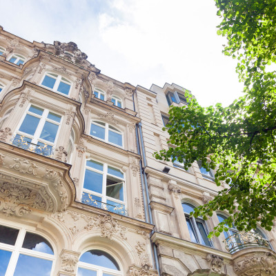 Fenstersanierung in Altbauten – was Sie beachten müssen!